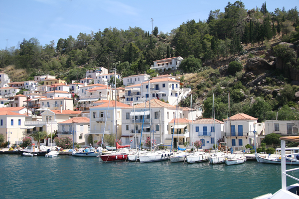 6 homes on water